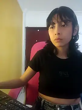 xoxo milk online show from 10.30.25