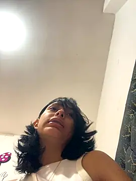 xoxo milk online show from 11.30.25