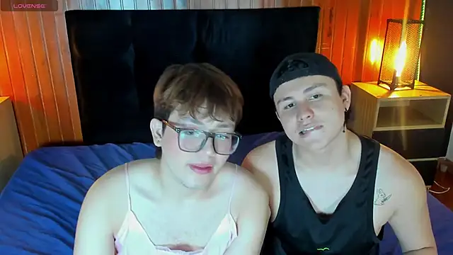 Boy2Boy Aheat online show from 10.20.25