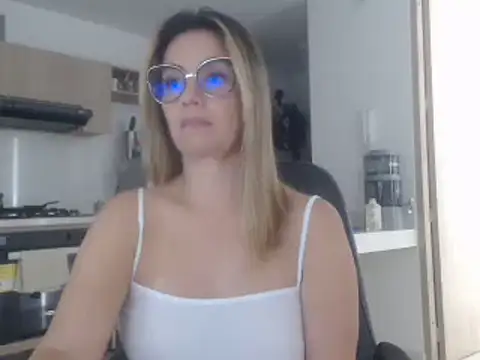 LovePaula online show from 03.15.25