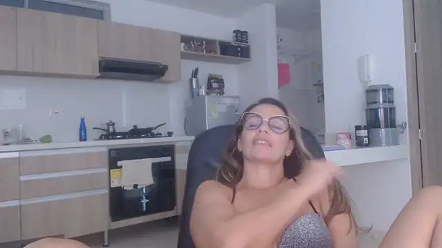 LovePaula online show from 02.16.26