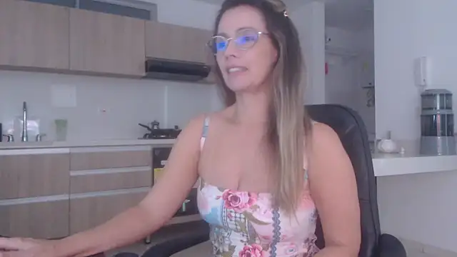 LovePaula online show from 03.21.26