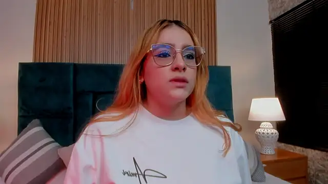 Amber kiss  online show from 04.10.26