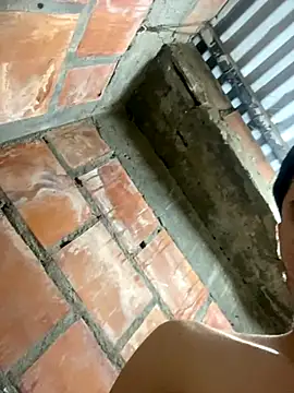 Snapshot of Dani-202p chatting on 09.23.25 Dani-202p online show from 09.23.25