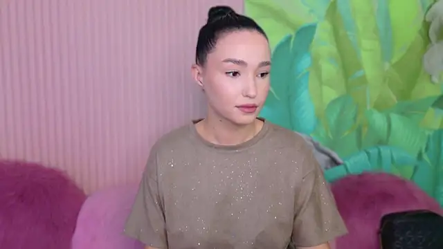 Snapshot of Amanda_Choi chatting on 10.08.25 Amanda Choi online show from 10.08.25