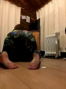 Snapshot of Reine_du_Vice84 chatting on 12.22.25 Reine du Vice84 online show from 12.22.25