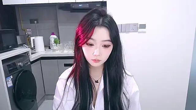 Snapshot of Miao-Maimiao chatting on 10.09.25 Miao-Maimiao online show from 10.09.25