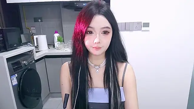 Snapshot of Miao-Maimiao chatting on 10.11.25 Miao-Maimiao online show from 10.11.25