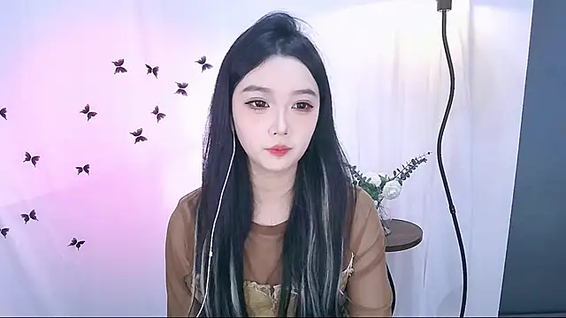 Snapshot of Miao-Maimiao chatting on 11.25.25 Miao-Maimiao online show from 11.25.25