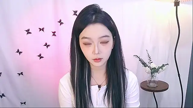 Snapshot of Miao-Maimiao chatting on 11.29.25 Miao-Maimiao online show from 11.29.25