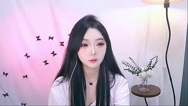 Snapshot of Miao-Maimiao chatting on 12.01.25 Miao-Maimiao online show from 12.01.25