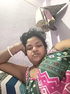 Snapshot of Deborbhavi222 chatting on 04.08.26 Deborbhavi222 online show from 04.08.26