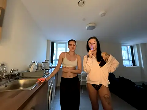 Lucy-XXX- online show from 11.18.25