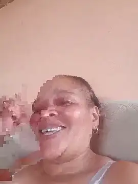 Snapshot of Sexycurveliciousmama chatting on 09.22.25 Sexycurveliciousmama online show from 09.22.25