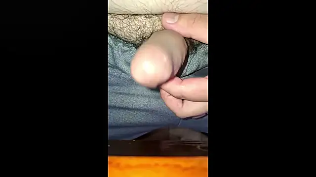 Snapshot of Ferxxhux chatting on 10.02.25 Ferxxhux online show from 10.02.25