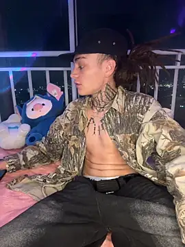 Snapshot of Craxxx69 chatting on 10.24.25 Craxxx69 online show from 10.24.25