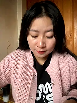 violet-00 online show from 11.03.25