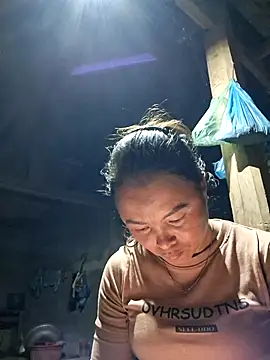 xuxulovezz online show from 10.15.25