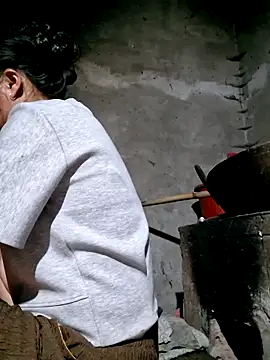 xuxulovezz online show from 03.06.26