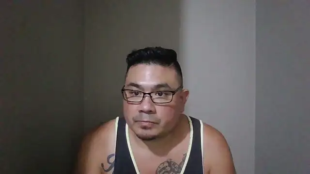 Snapshot of TheChino69 chatting on 10.01.25 TheChino69 online show from 10.01.25
