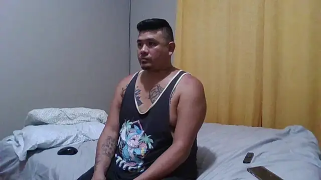 Snapshot of TheChino69 chatting on 10.02.25 TheChino69 online show from 10.02.25