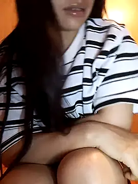 Snapshot of Suny_babyy chatting on 04.18.26 Suny babyy online show from 04.18.26