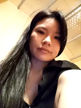 Snapshot of Suny_babyy chatting on 04.28.26 Suny babyy online show from 04.28.26
