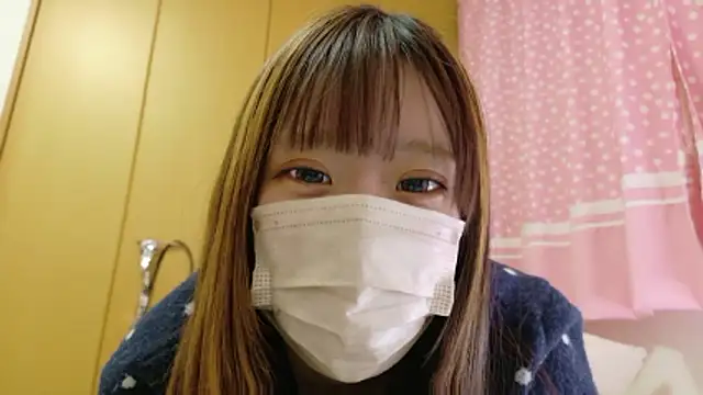 Snapshot of --rino-- chatting on 04.22.26 --rino-- online show from 04.22.26