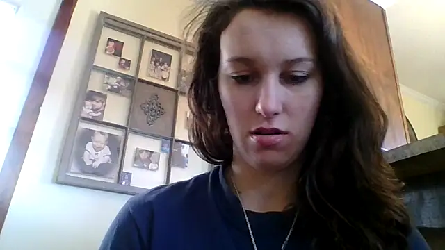 Snapshot of brunettebabexo3 chatting on 01.18.26 brunettebabexo3 online show from 01.18.26