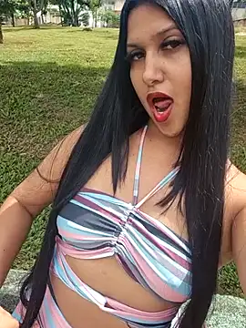 Snapshot of graziele00 chatting on 03.26.26 graziele00 online show from 03.26.26