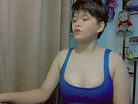 Snapshot of chennybbgirl chatting on 09.30.25 chennybbgirl online show from 09.30.25