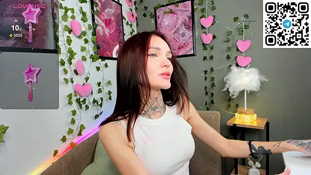 Snapshot of Selena_Lune chatting on 09.26.25 Selena Lune online show from 09.26.25