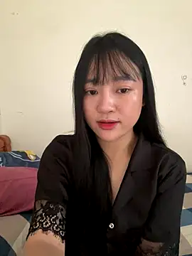 Snapshot of Be_xinh chatting on 09.30.25 Be xinh online show from 09.30.25