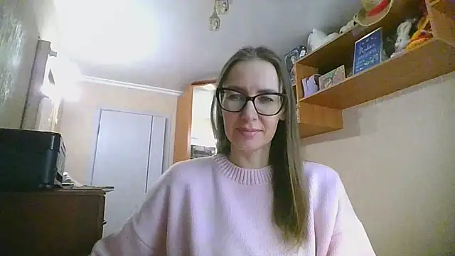 Snapshot of Norivann chatting on 11.19.25 Norivann online show from 11.19.25
