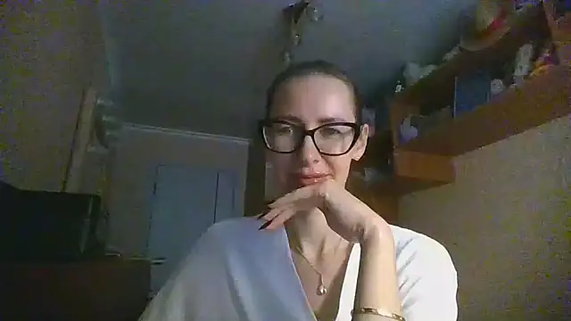 Snapshot of Norivann chatting on 11.27.25 Norivann online show from 11.27.25