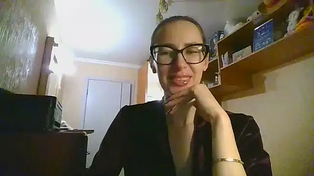 Snapshot of Norivann chatting on 11.28.25 Norivann online show from 11.28.25