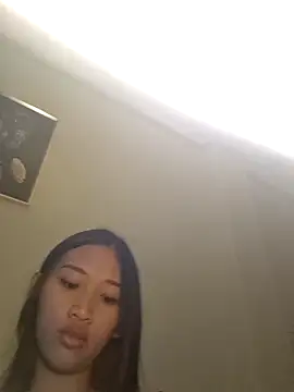 Snapshot of Bunny72772 chatting on 10.18.25 Bunny72772 online show from 10.18.25