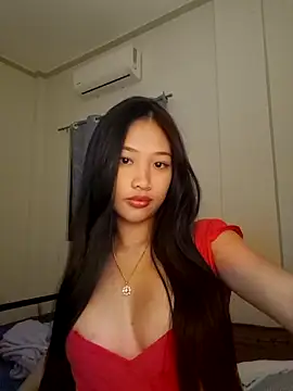 Snapshot of Bunny72772 chatting on 10.21.25 Bunny72772 online show from 10.21.25