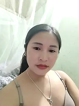 Snapshot of Mai4568 chatting on 10.21.25 Mai4568 online show from 10.21.25