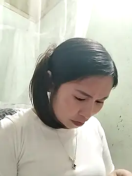 Snapshot of Mai4568 chatting on 10.23.25 Mai4568 online show from 10.23.25