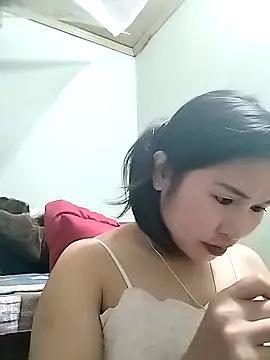 Snapshot of Mai4568 chatting on 10.25.25 Mai4568 online show from 10.25.25