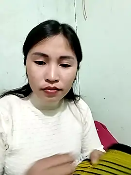 Snapshot of Mai4568 chatting on 12.15.25 Mai4568 online show from 12.15.25