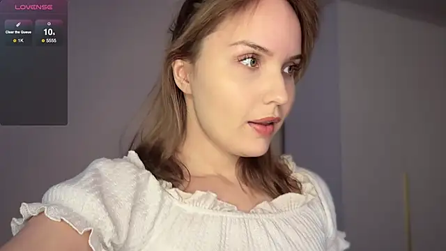 Snapshot of catherine__meow chatting on 11.15.25 catherine meow online show from 11.15.25