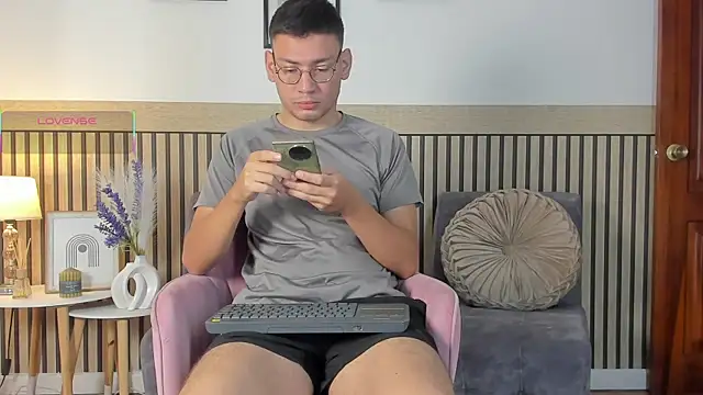 Snapshot of marcuswildx chatting on 09.23.25 marcuswildx online show from 09.23.25