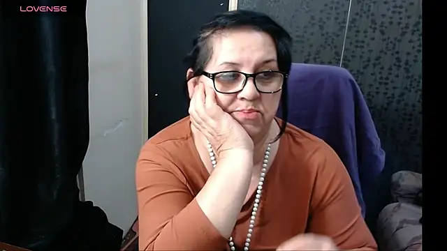 MissSanjanne online show from 01.17.25