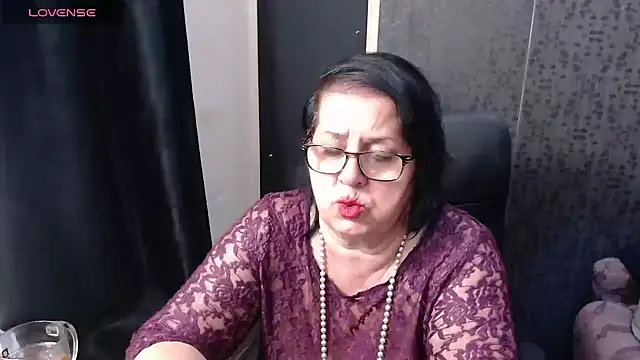 MissSanjanne online show from 04.18.26