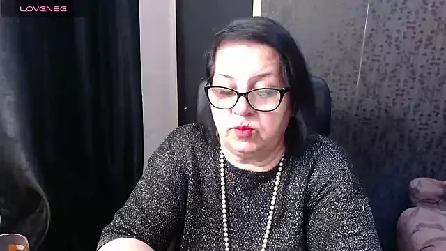 Snapshot of MissSanjanne chatting on 05.18.26 MissSanjanne online show from 05.18.26