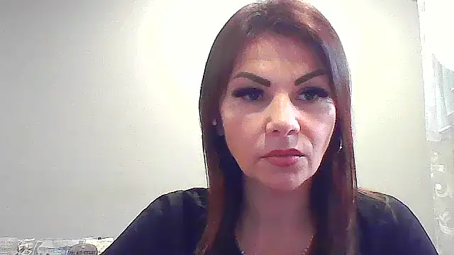 Snapshot of QueenCartyes chatting on 10.08.25 QueenCartyes online show from 10.08.25