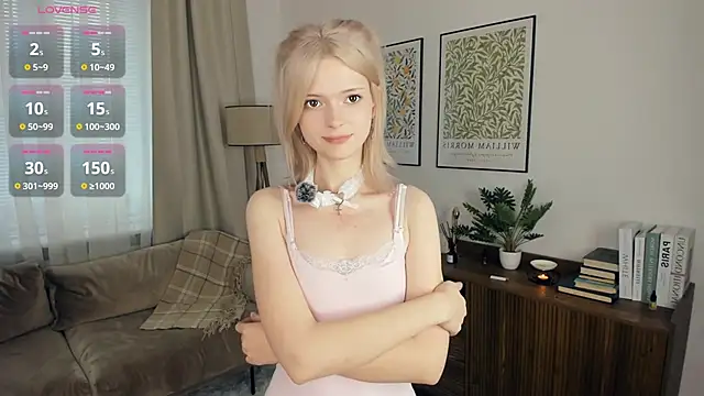 Snapshot of LaureMestler chatting on 10.14.25 LaureMestler online show from 10.14.25