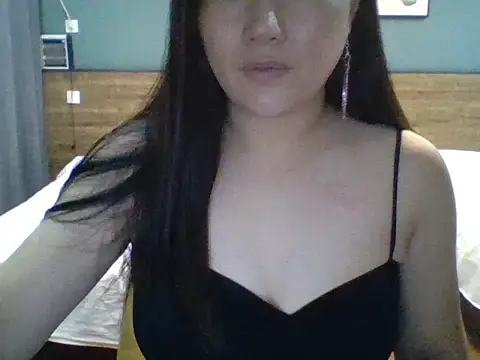 xiaoyizi online show from 09.27.25